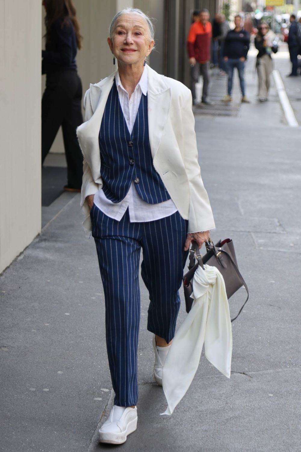 Helen Mirren vježbanje.jpg