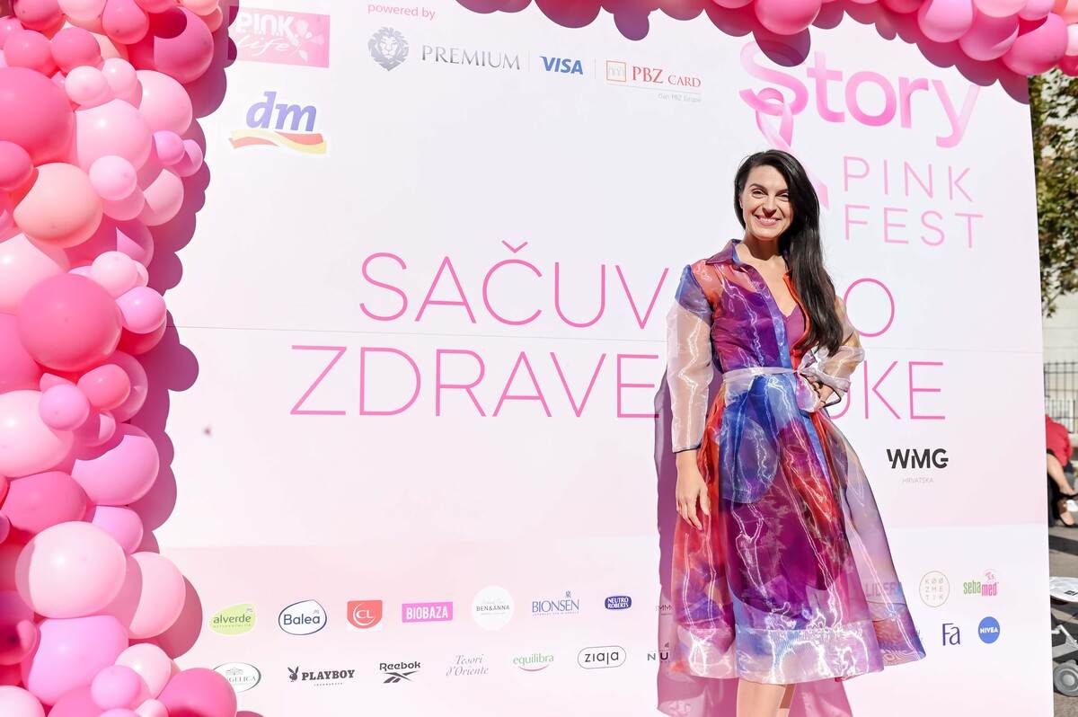 Pink modna pista u srcu Zagreba: Kreacije domaćih dizajnera nosile su junakinje Udruge P.I.N.K. life i poznate osobe