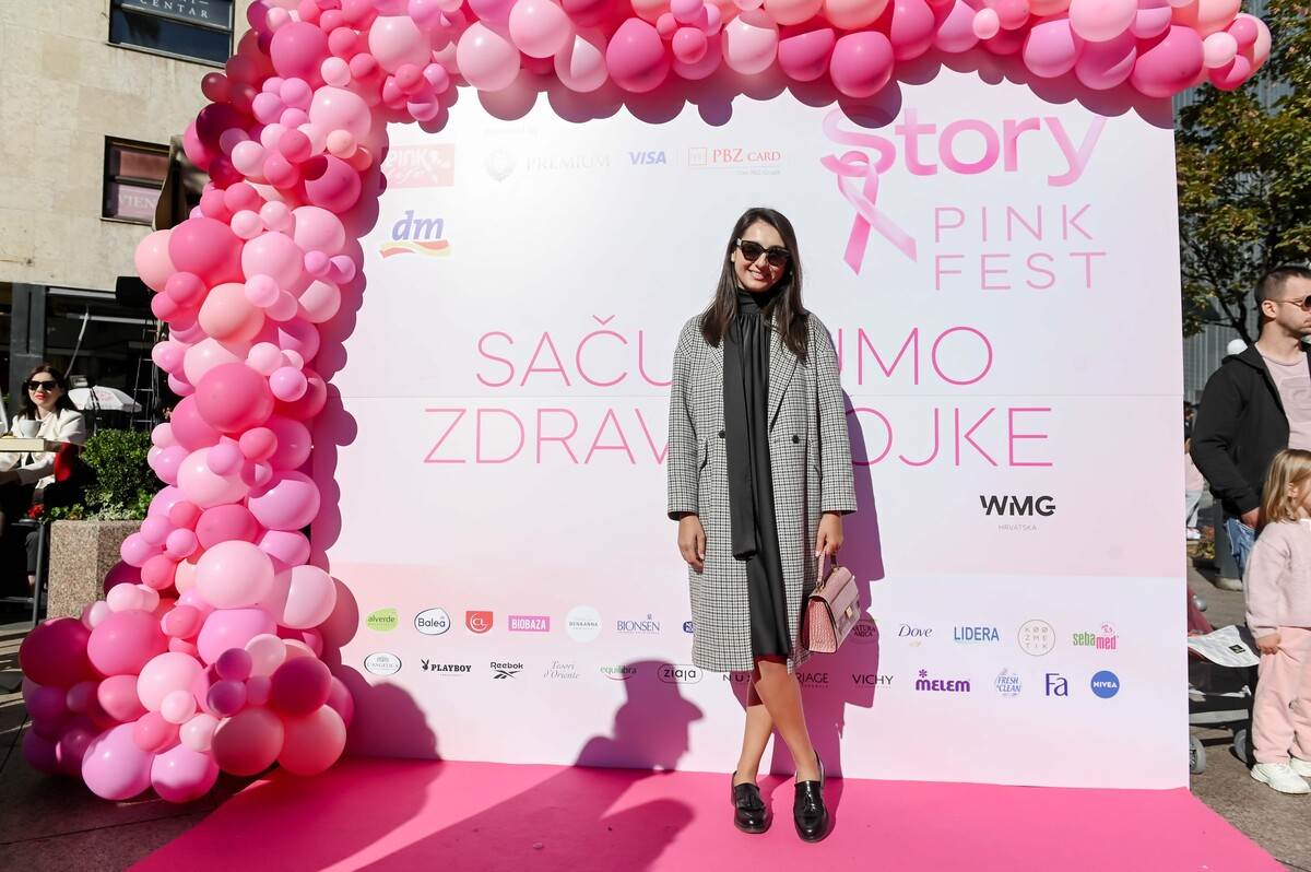 Pink modna pista u srcu Zagreba: Kreacije domaćih dizajnera nosile su junakinje Udruge P.I.N.K. life i poznate osobe