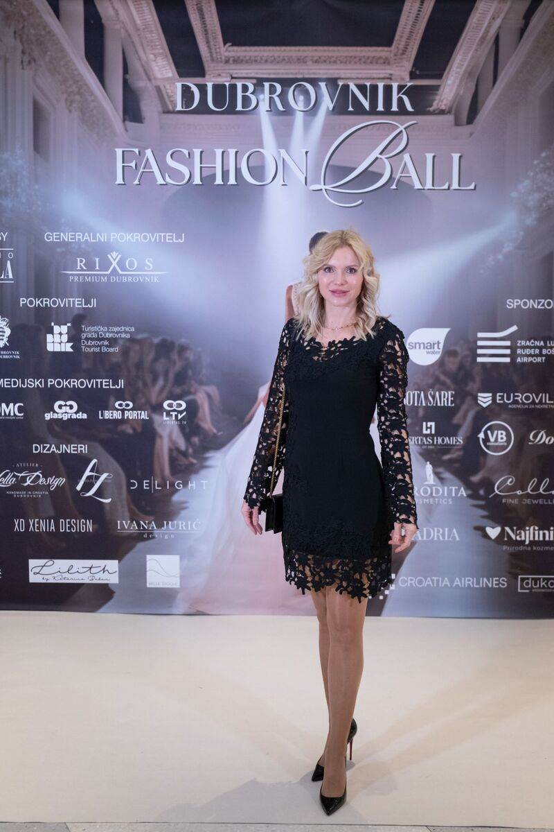 Miss Universe Ivana Gržetić.jpg