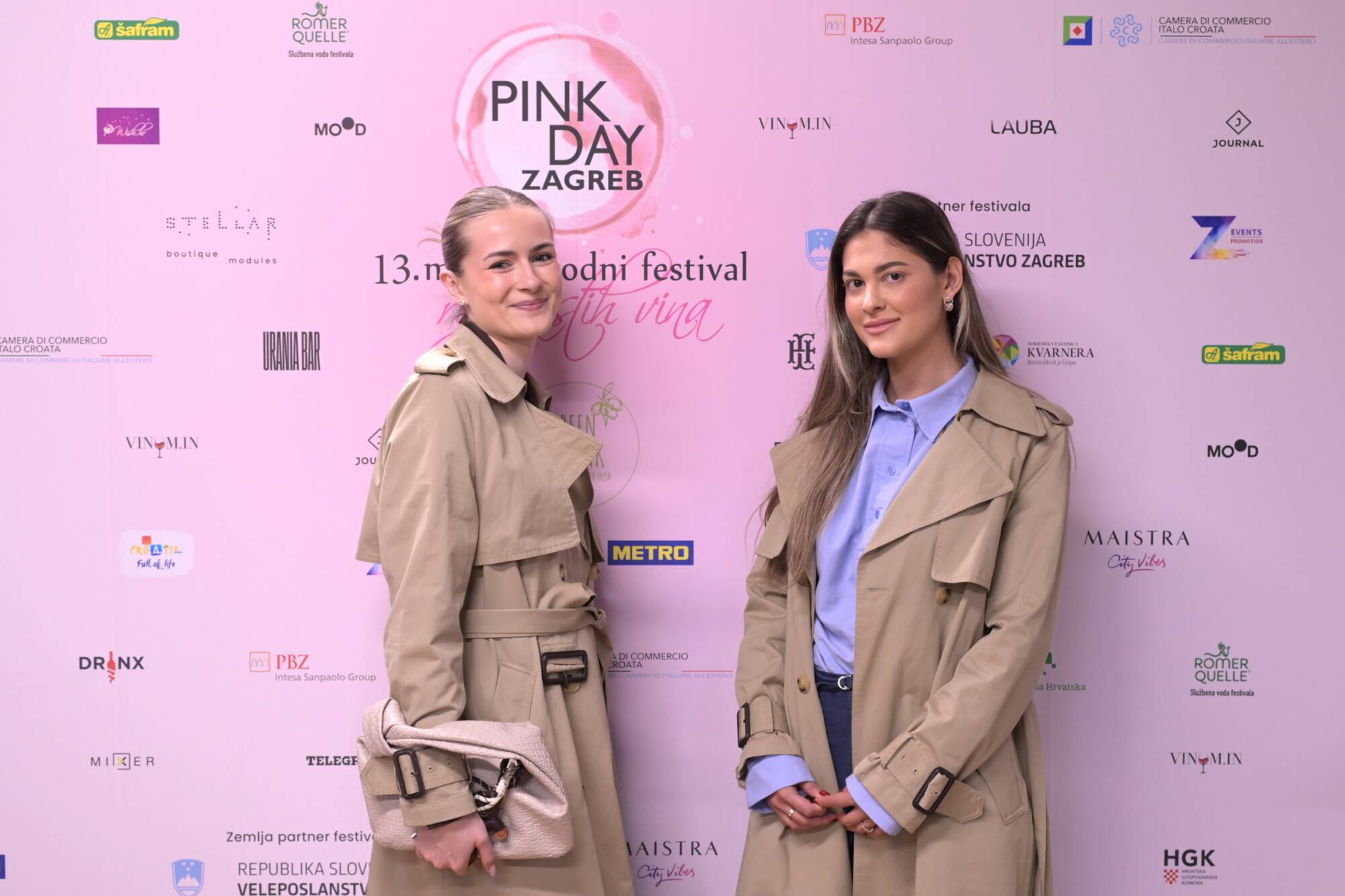 11 Vanesa Salihčehajić s prijateljicom.jpg