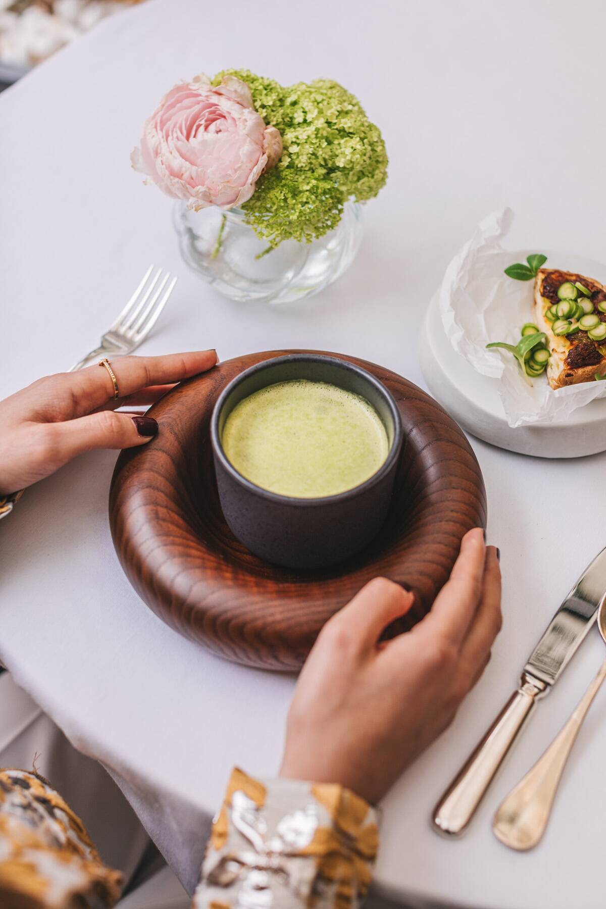 Krem juha od šparoga, quiche sa šparogama i kozjim sirom, photo by Lili Bašić (4).jpg