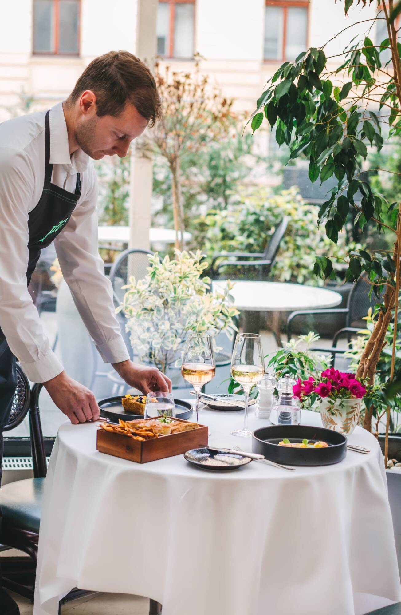 Le Bistro Interijer.jpg