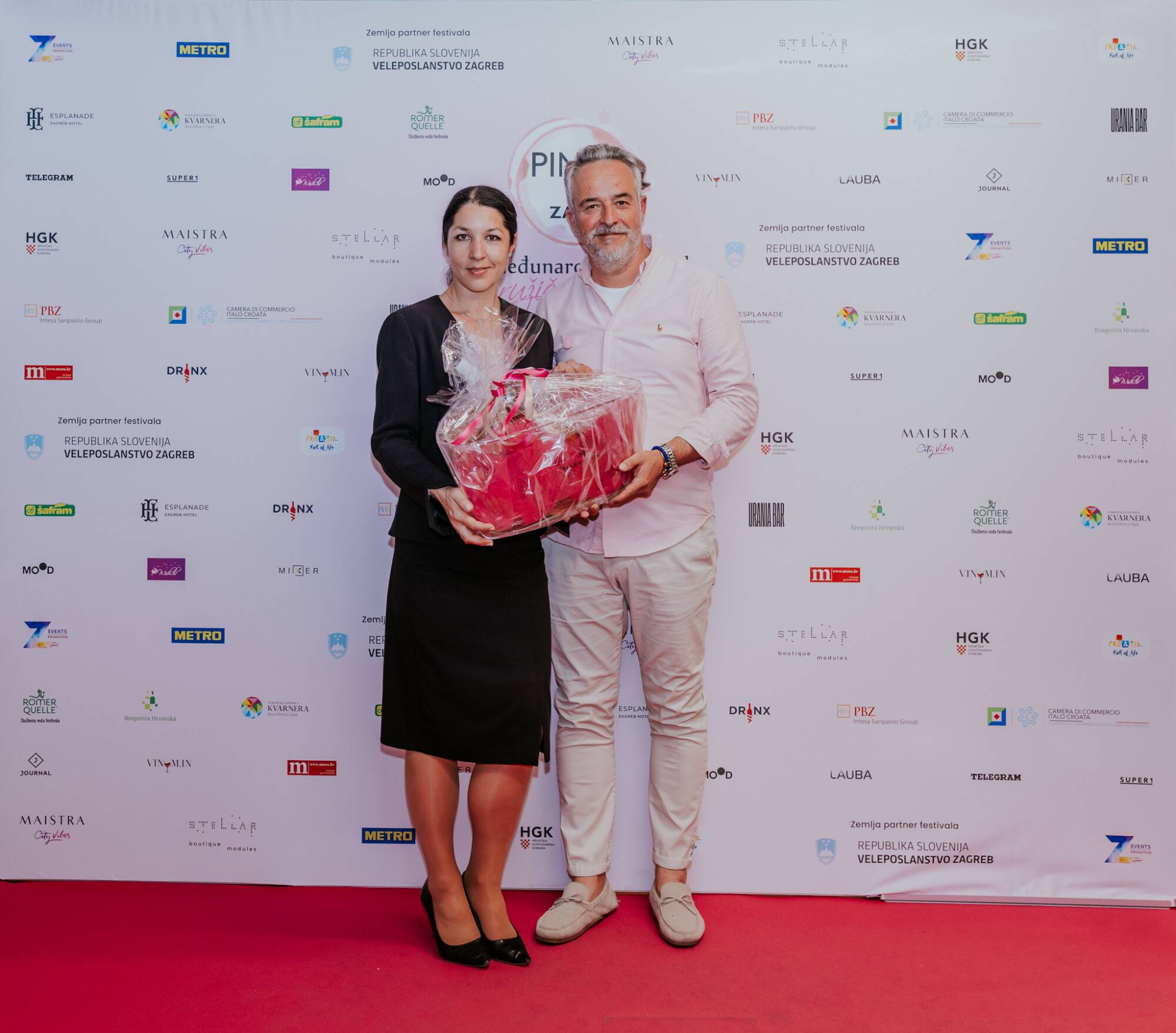 19 Ina Bednar i Zvonko iz vinarije Bastian.jpg