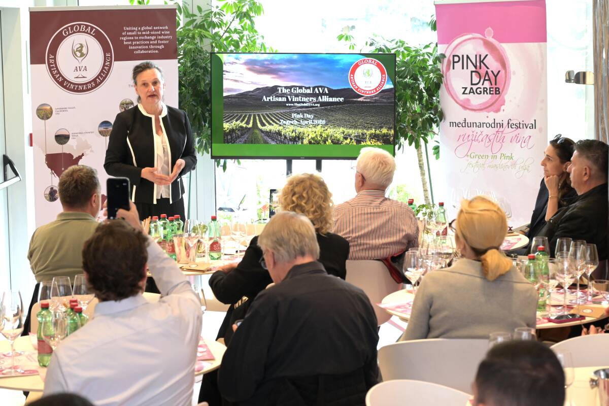 25 Mirena Bagur radionica rosei članice AVA organizacije.jpg