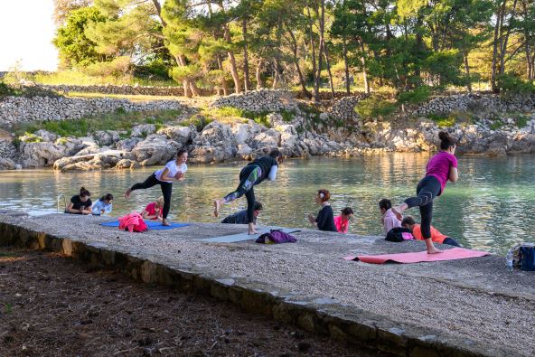 Sigurna u sebi Sensa Yoga Retreat 2025 na Lošinju
