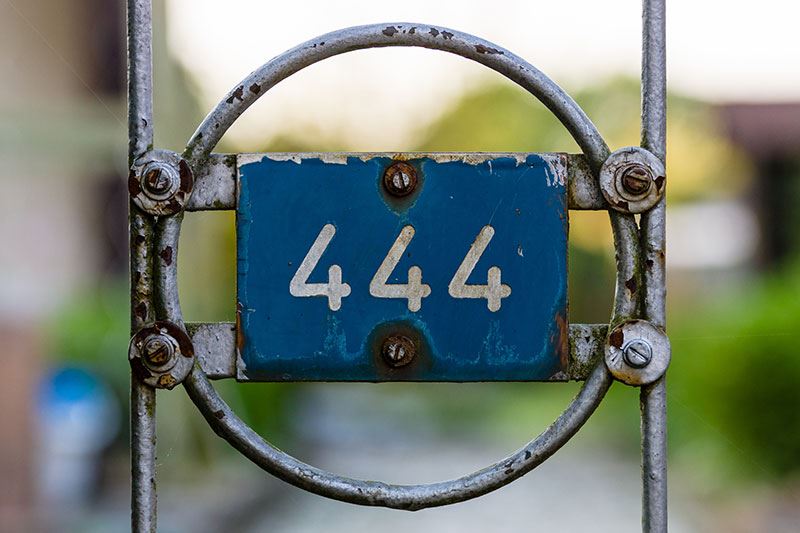 brojevni niz 444