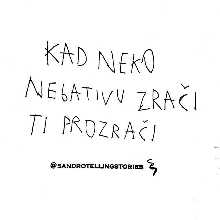 Sandro Slavnić, Instagram