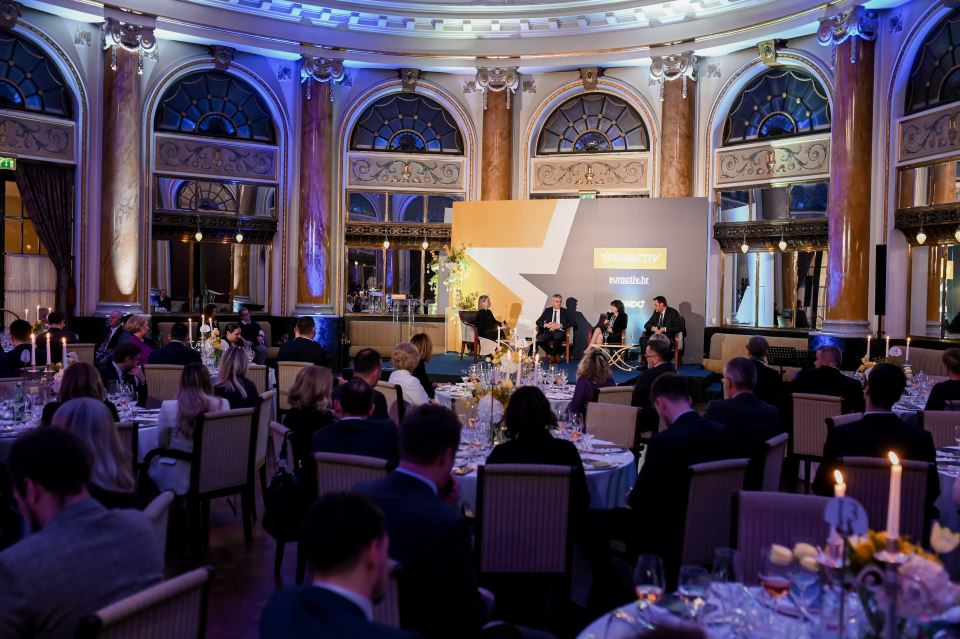 Euractiv gala vecera u Smaragdnoj dvorani.jpg
