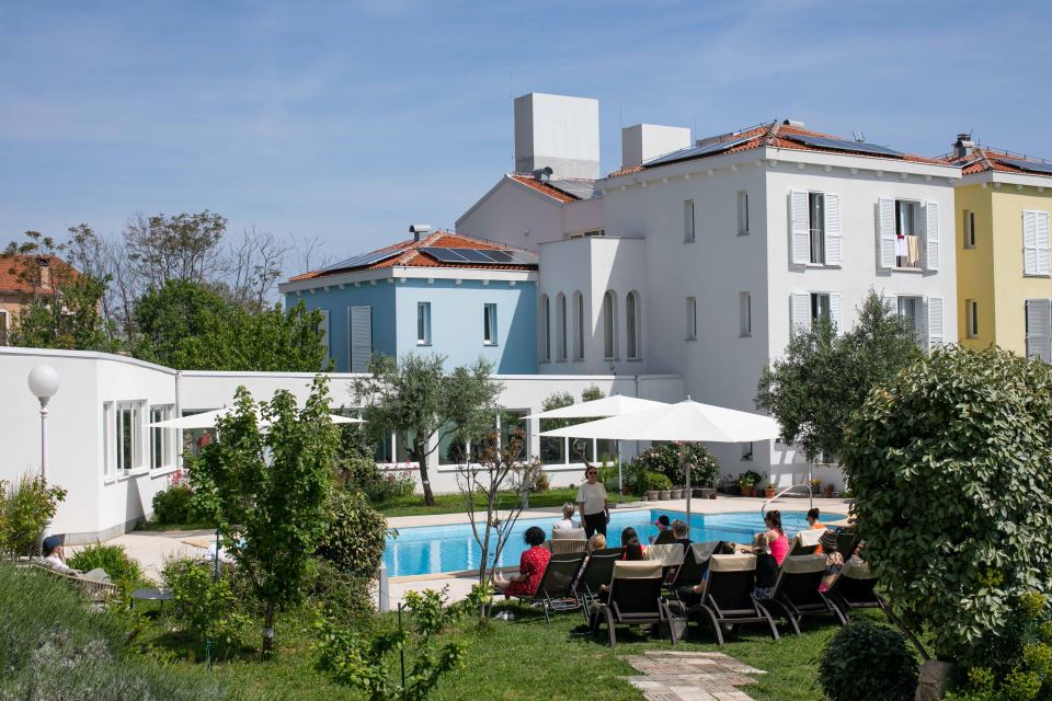 Hotel Manora na Lošinju domaćin je Sensa Yoga Retreata – Sigurna u sebi od 16 do 18 svibnja 2025
