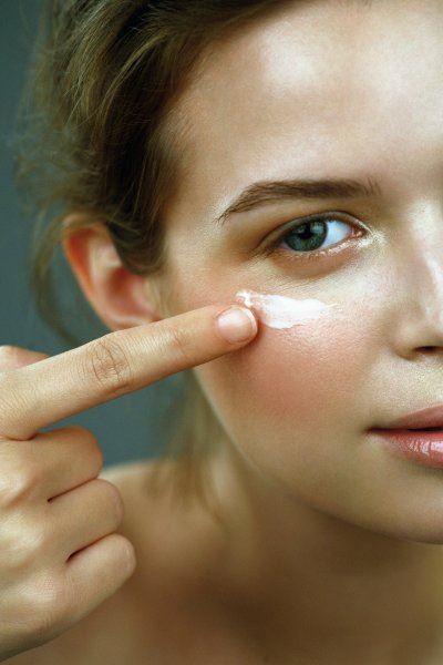 žena make up