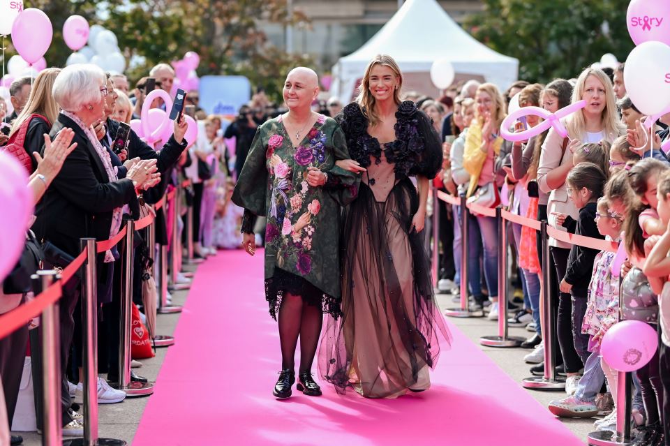Story PINK 2023.JPG