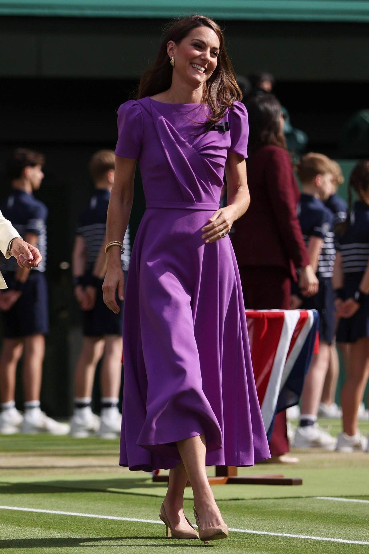 kate middleton ljubičasta haljina.jpg