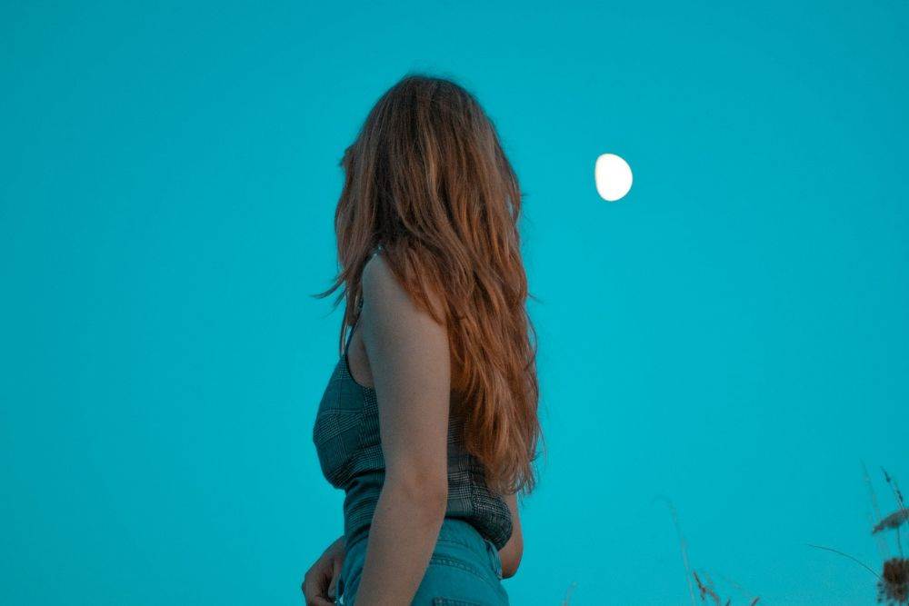 mladi mjesec u raku.jpg